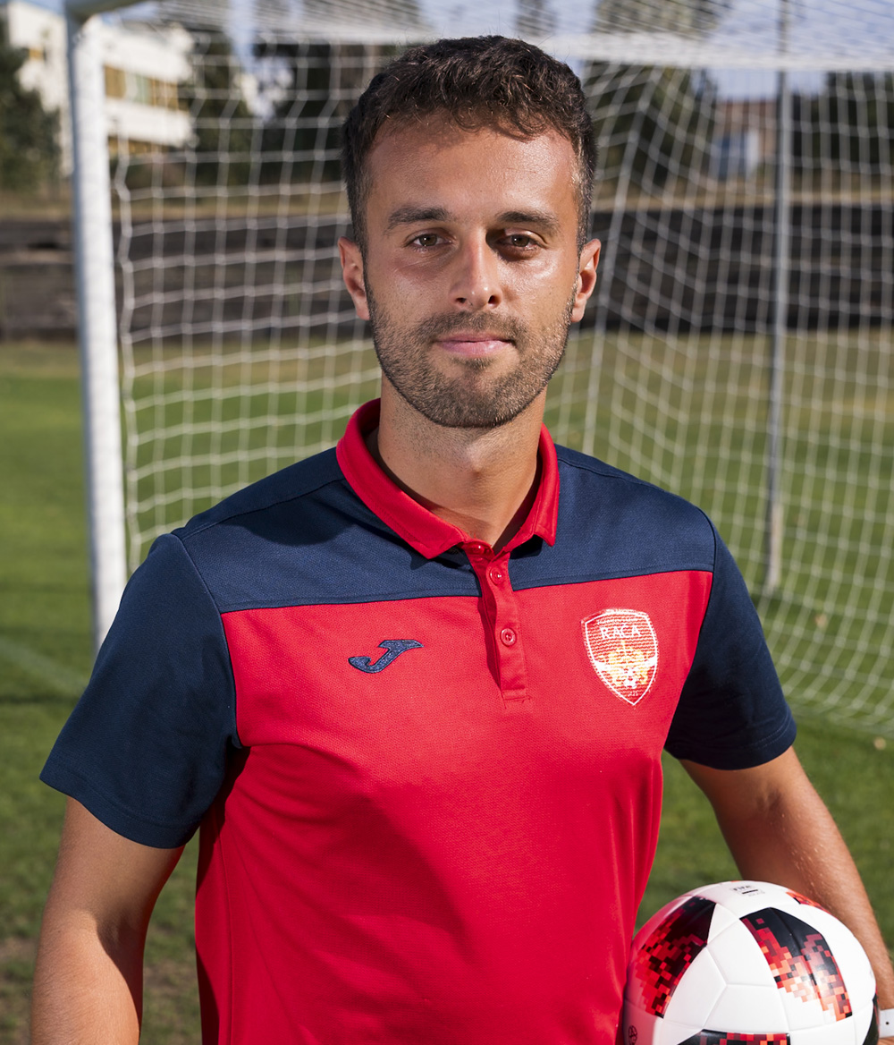 https://www.fkraca.com/wp-content/uploads/2025/02/u15_coach1.jpg